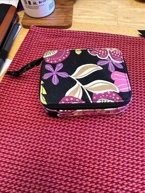 Vera Bradley 7+1 Day Travel Pill Case Floral Paisley Weekly Organizer